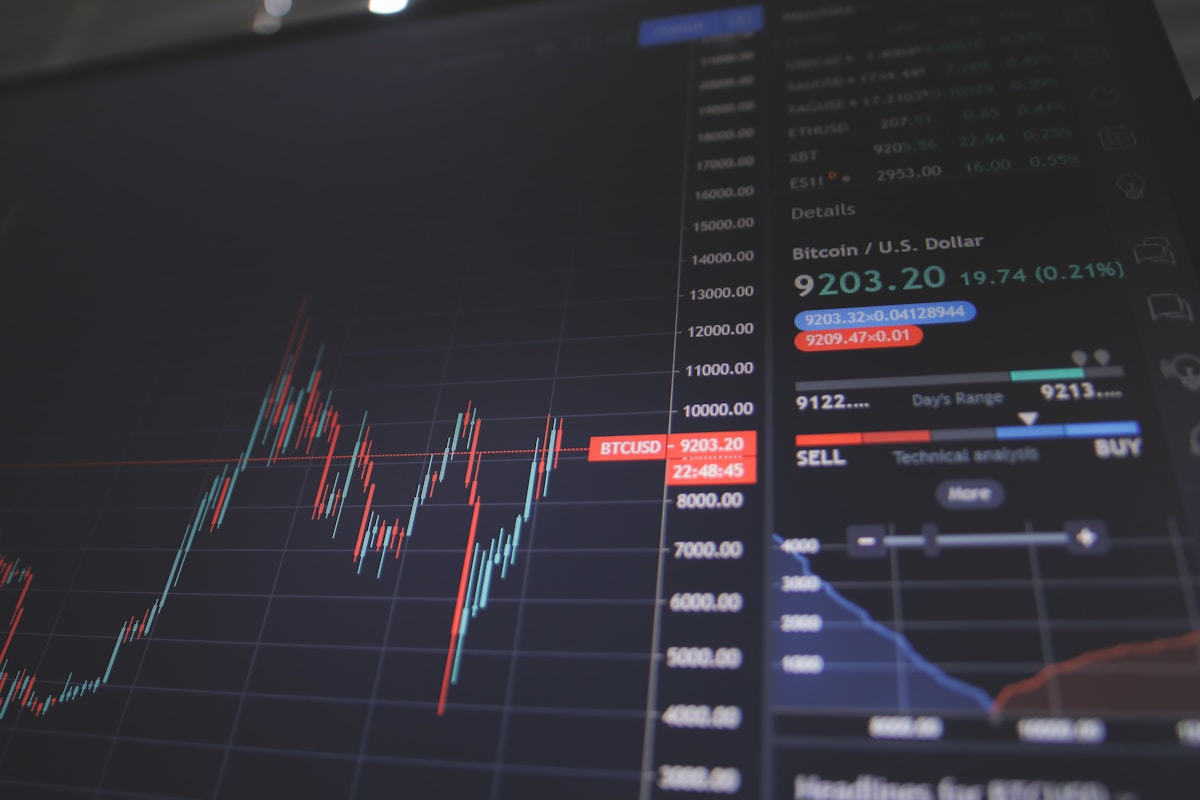 Imagen editorial relacionada con: La Bolsa argentina cerró marzo con suba de 12,3% en dólares y lideró mercados emergentes