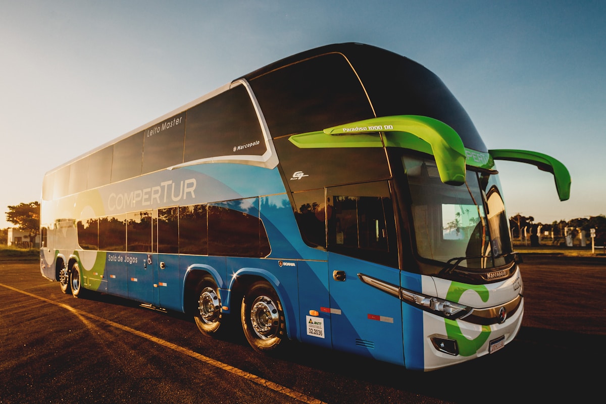 Imagen editorial relacionada con: ¡Caos en la Ciudad! Paro de colectivos por falta de pago: ¿Qué líneas no andan y hasta cuándo sigue el quilombo?