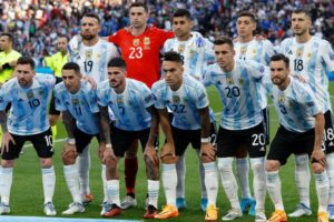 Imagen editorial relacionada con: El fenómeno de la 'mufa' en el fútbol argentino: origen, definiciones y el auge del 'anulo mufa'