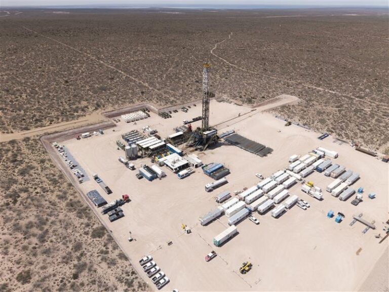 YPF invertirá USD 25.000 millones para potenciar Vaca Muerta