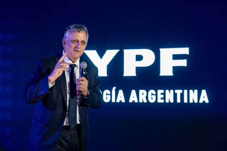 YPF invertirá US$ 25.000 millones en Vaca Muerta bajo el régimen RIGI
