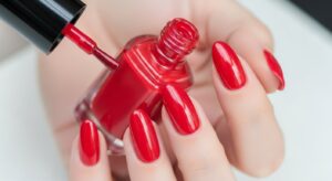 Imagen editorial relacionada con: La ANMAT prohibió dos sustancias cancerígenas en la fabricación de cosméticos y perfumes