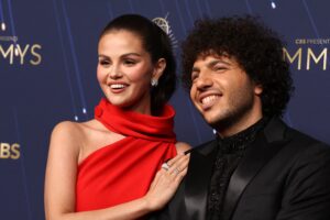Imagen editorial relacionada con: Benny Blanco reveló la dieta de Selena Gomez: hamburguesas al amanecer y rechazo a los vegetales