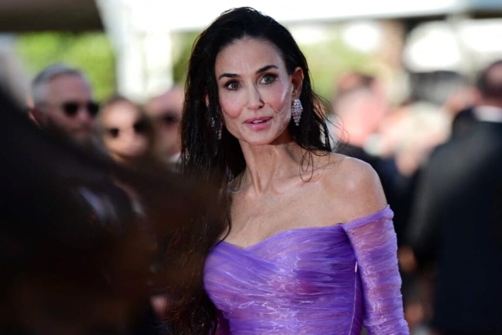 Imagen editorial relacionada con: Demi Moore desafía el protocolo de vestimenta en la 79ª edición del Festival de Cannes