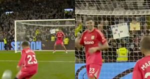 Dibu Martínez celebró el pase a Champions con su hijo en Villa Park