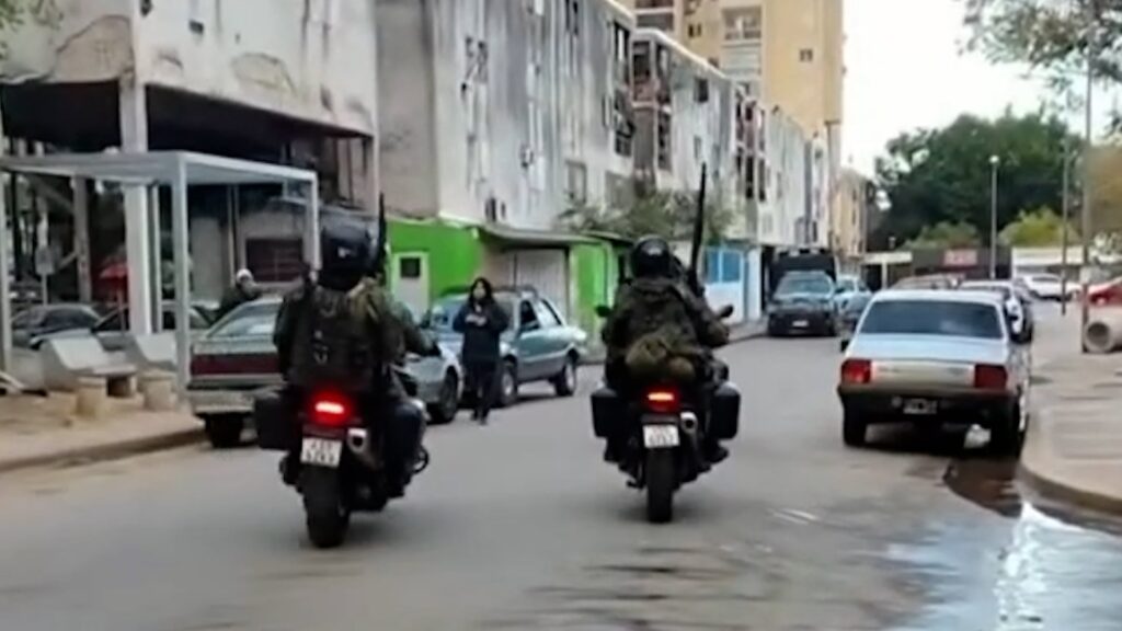 Imagen editorial relacionada con: Megaoperativo antinarco en Fuerte Apache: 500 policías y 14 allanamientos tras enfrentamientos entre bandas