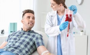 Imagen editorial relacionada con: Argentina registra déficit en donación de sangre mientras el 50% se destina a adultos mayores