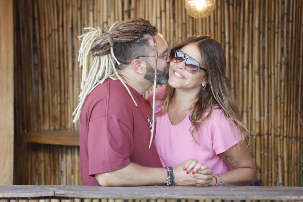 Imagen editorial relacionada con: Nazarena Vélez reveló el ritual de convivencia que mantiene con Santiago Caamaño en su hogar