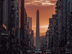 Imagen editorial relacionada con: La esquina de Defensa y Alsina se consolida como el rincón más antiguo de Buenos Aires