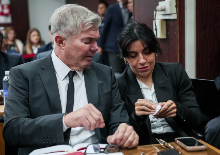 Imagen editorial relacionada con: Escándalo en el juicio por la muerte de Maradona: Gianinna vio imágenes de la autopsia