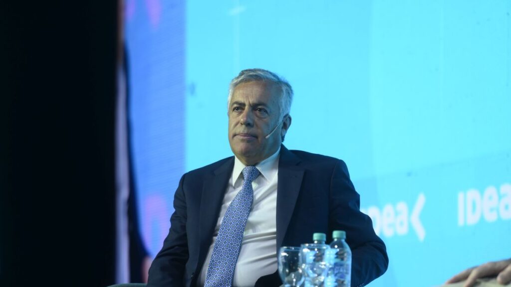 Cornejo desembarca en CABA para disputar el liderazgo de la UCR