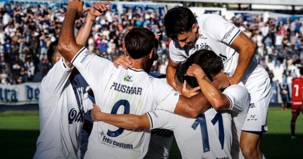 Crisis en Quilmes: el plantel reclama por deudas salariales