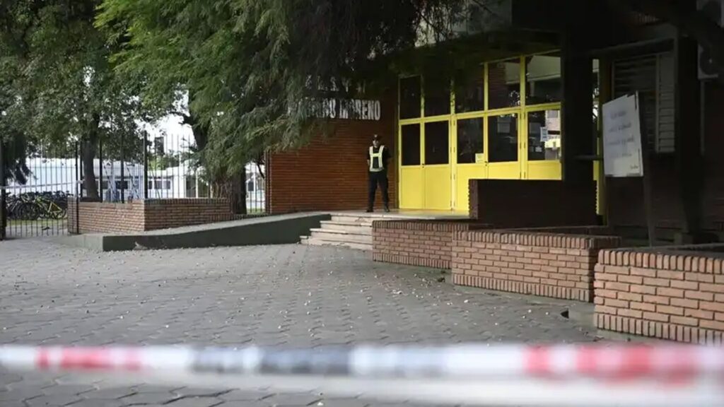 Imagen editorial relacionada con: Liberaron al adolescente acusado de complicidad en el tiroteo de la escuela de San Cristóbal