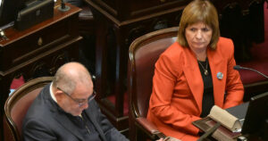 Imagen editorial relacionada con: Fuerte cruce entre José Mayans y Patricia Bullrich en el Senado por denuncias de corrupción