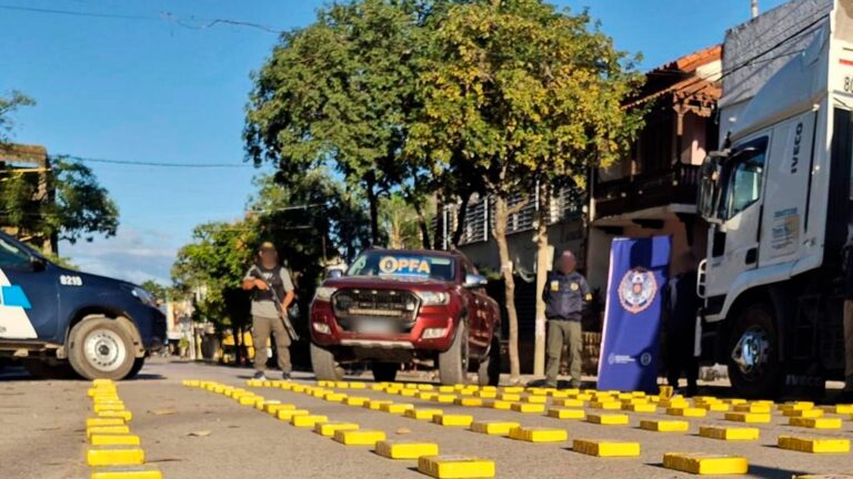 Imagen editorial relacionada con: Desarticulan banda narco que ocultaba 158 kilos de cocaína en camiones de construcción