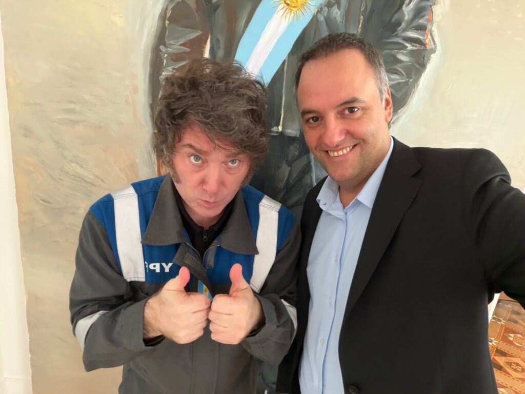 Imagen editorial relacionada con: Javier Milei y Manuel Adorni definen en Olivos una nueva agenda de anuncios gubernamentales