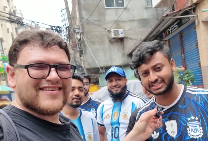Furor por la Selección en Bangladesh: un youtuber relata la pasión