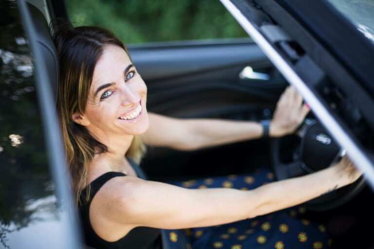 Mujeres al volante: la transformación de la autonomía femenina en