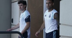 Scaloni confirma el doble nueve ante Jordania con Messi en el banco