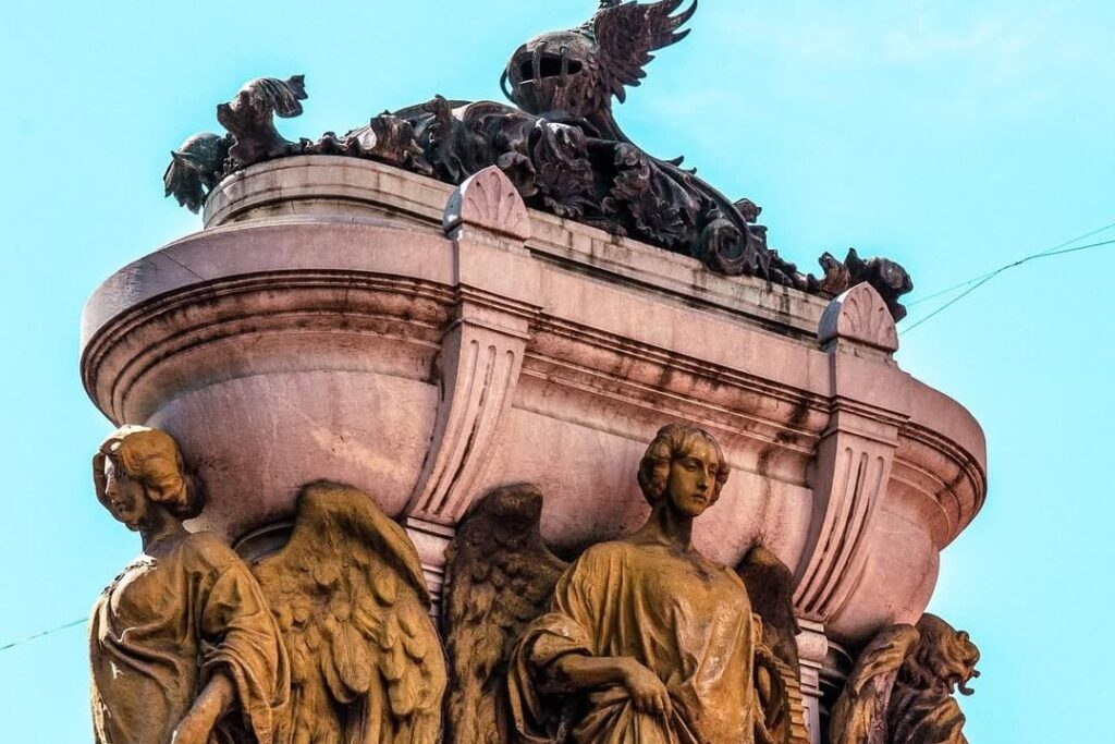 El mausoleo de Manuel Belgrano: del mármol de una cómoda al honor