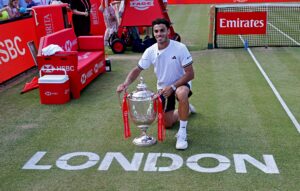 Nueve argentinos debutan en Wimbledon bajo el desafío histórico del