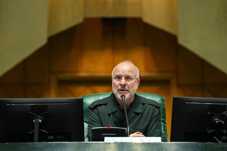 Irán suspende el diálogo con EE.UU. y escala la tensión en Oriente