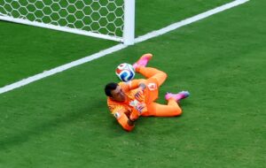 Bielsa reemplazó a Muslera tras un nuevo error en el Mundial 2026