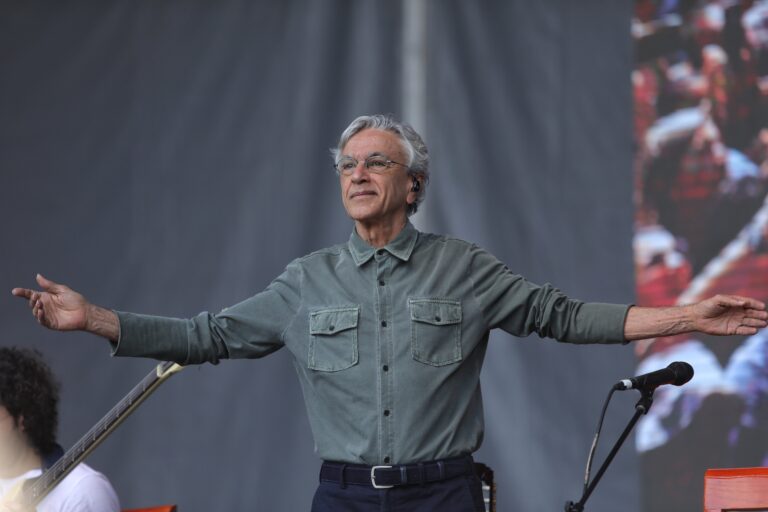 Caetano Veloso analiza su retiro y el futuro político de Brasil