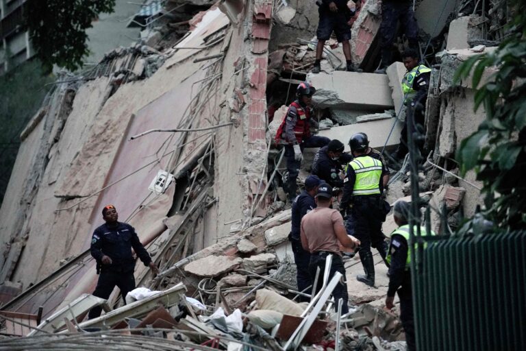 Venezuela declara la emergencia tras dos terremotos de 7,2 y 7,5