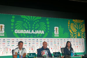 Luis de la Fuente define el equipo ante la Uruguay de Bielsa