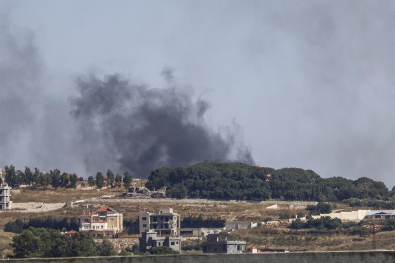 Israel y Hezbollah acuerdan un alto el fuego tras mediación externa