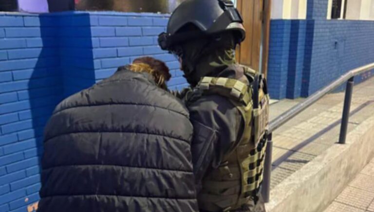 Detienen a una madre y su hijo por venta de cocaína en Río Cuarto