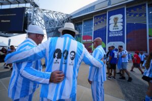 De la Ruta 66 al Dallas Stadium: 800 kilómetros siguiendo a la