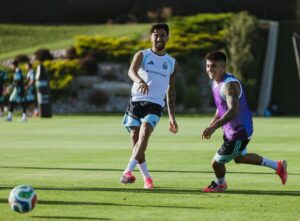 Scaloni define el equipo para el debut mundialista ante las bajas