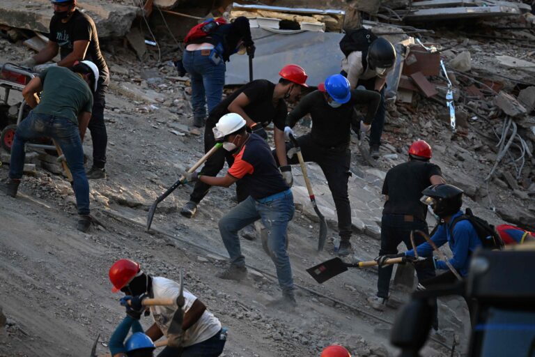 Venezuela: la cifra de muertos por el sismo asciende a 1450
