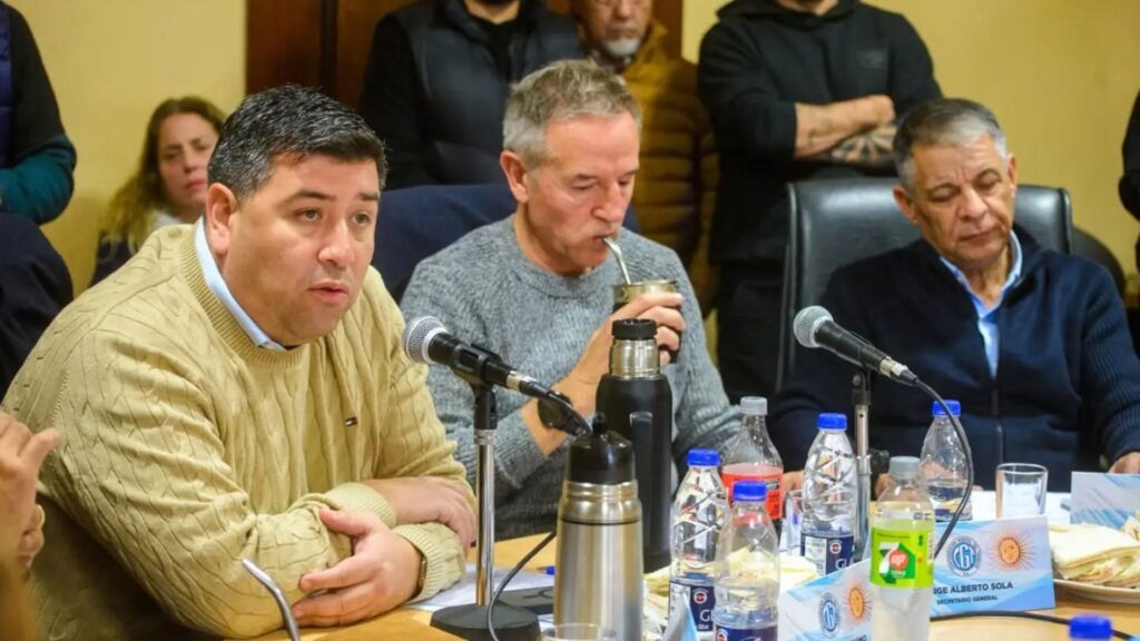 La CGT activa paros rotativos contra Milei en medio de una fuerte