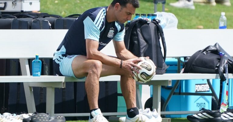 Scaloni define el equipo para la final: las dudas y cambios ante