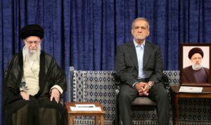 Pezeshkian denunció censura estatal por revelar diálogos con Khamenei