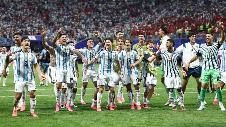 Argentina rompe récords históricos en el Mundial y desafía cinco