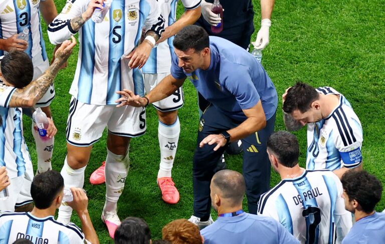 Scaloni consolida su liderazgo emocional en la Selección Argentina