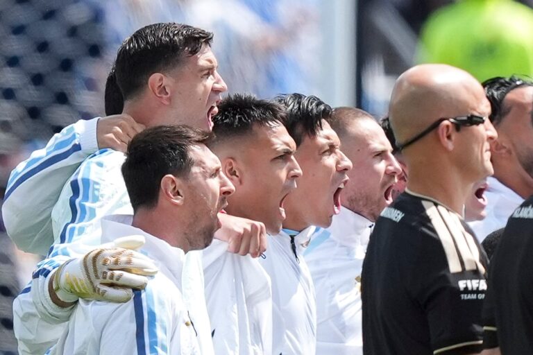 Argentina y España definen el Mundial 2026 tras un emotivo himno
