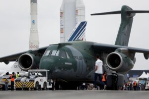 Embraer y Anduril dotarán al C-390 de capacidad para lanzar misiles
