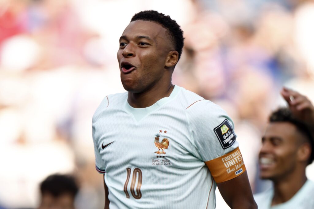 Francia presentó su camiseta para el Mundial 2026 con guiño histórico