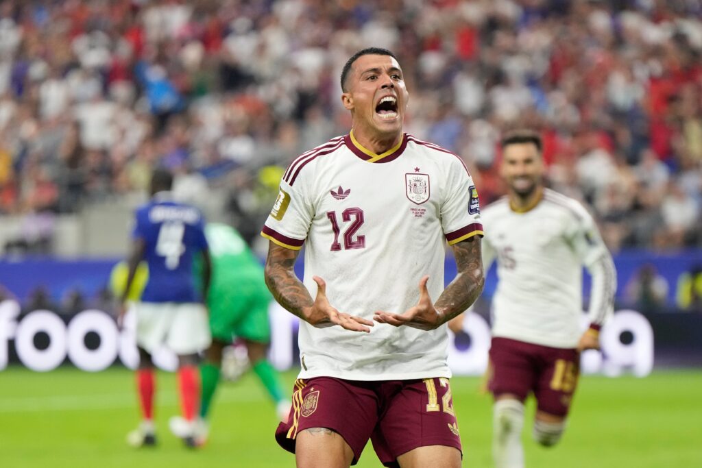 Pedro Porro afirmó que es imposible parar a Messi antes de la final