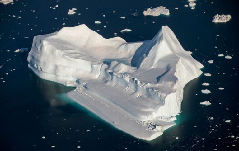 El deshielo en Groenlandia acelera la pérdida de glaciares por drenaje