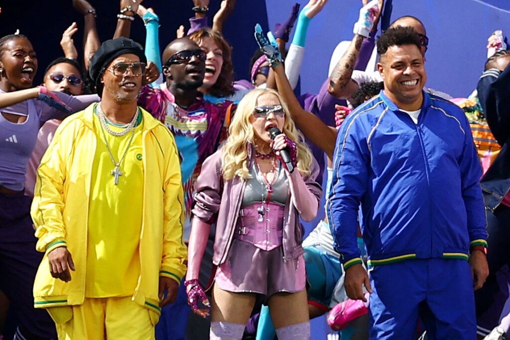 Madonna y Coldplay lideraron el primer show de medio tiempo en un