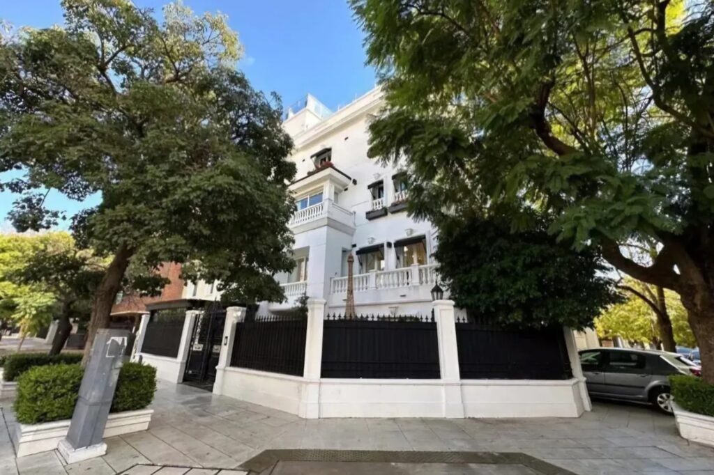 El primer fondo inmobiliario del país compró una mansión en Barrio