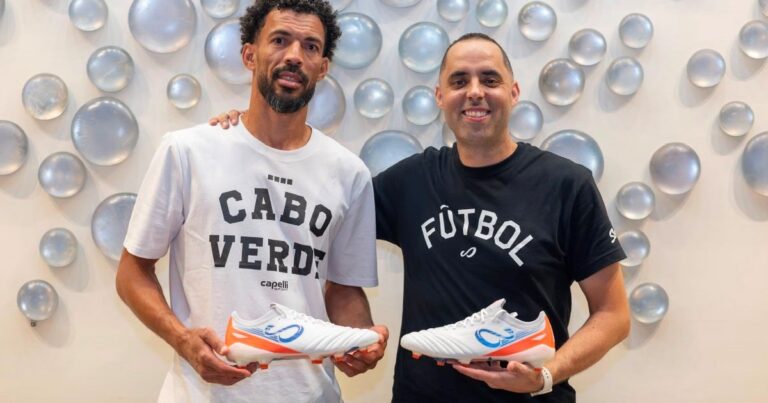 Vozinha utiliza botines de diseño argentino en el Mundial 2026