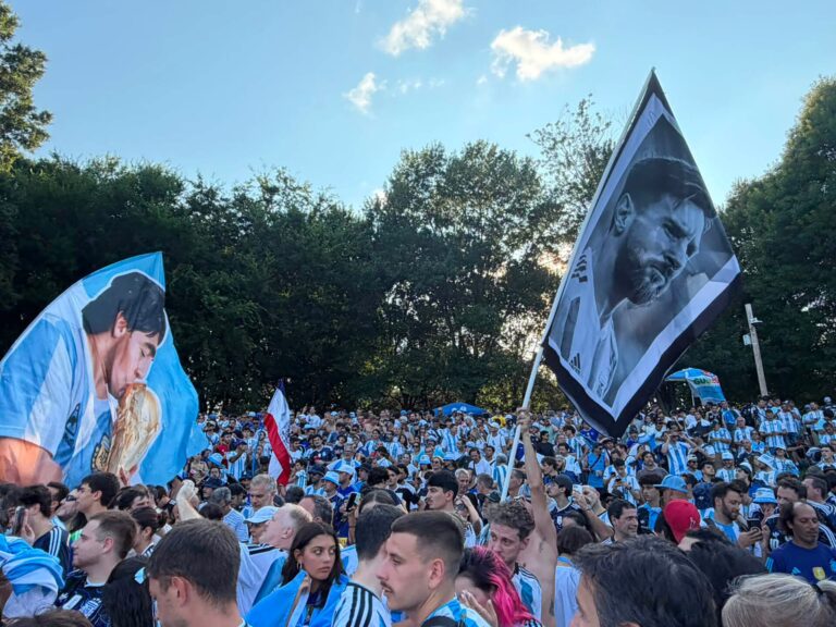 Banderazo masivo en Atlanta antes del duelo entre Argentina y Egipto
