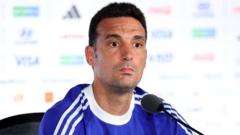 Scaloni pidió separar el fútbol de la política antes del duelo con